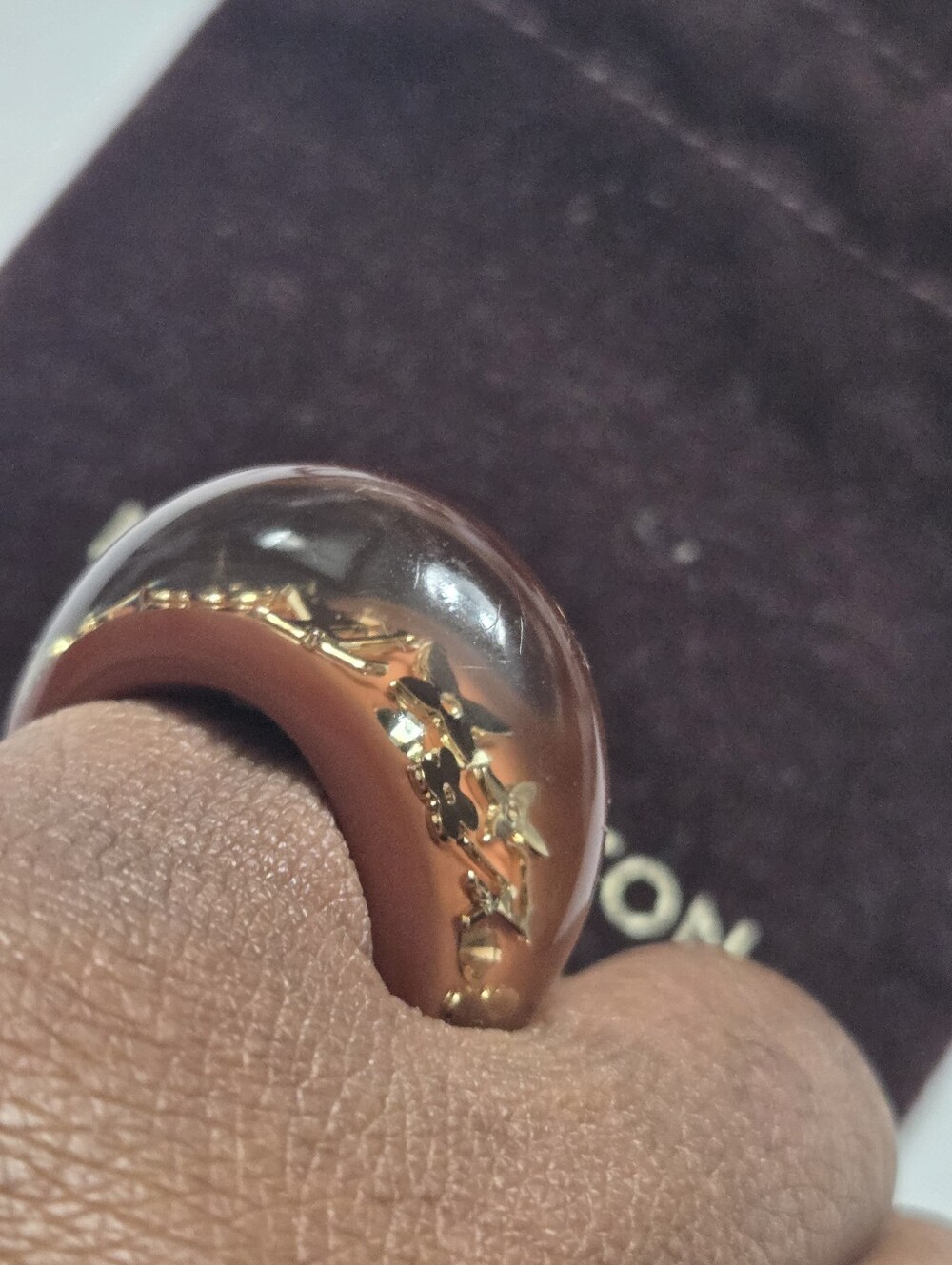 LOUIS VUITTON RESIN RING - Picture 4 of 11